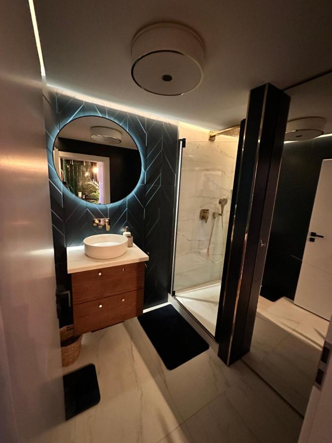 Апартаменты Skyline Elegance With Free Parking Братислава Экстерьер фото