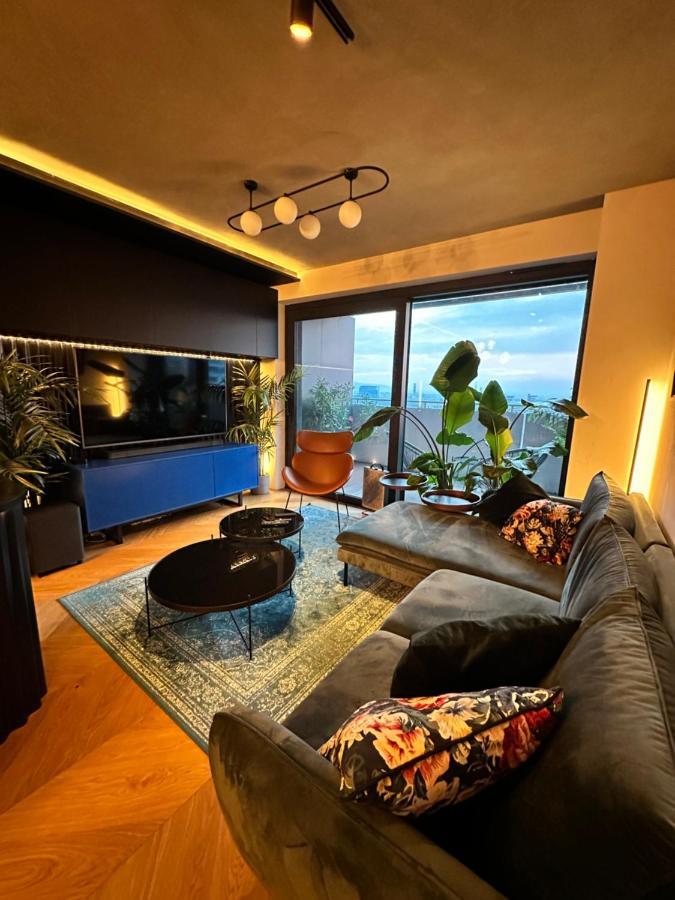 Апартаменты Skyline Elegance With Free Parking Братислава Экстерьер фото