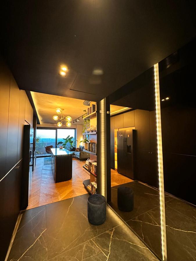 Апартаменты Skyline Elegance With Free Parking Братислава Экстерьер фото